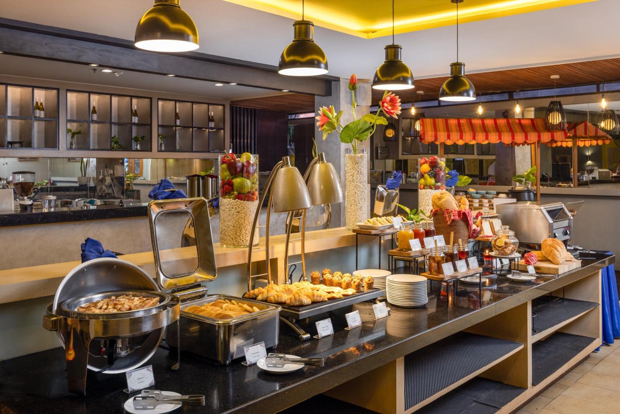 Sevn Legian Hotell Eksteriør bilde